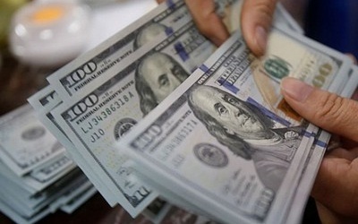 Exchange rate volatility looms as year-end risks mount